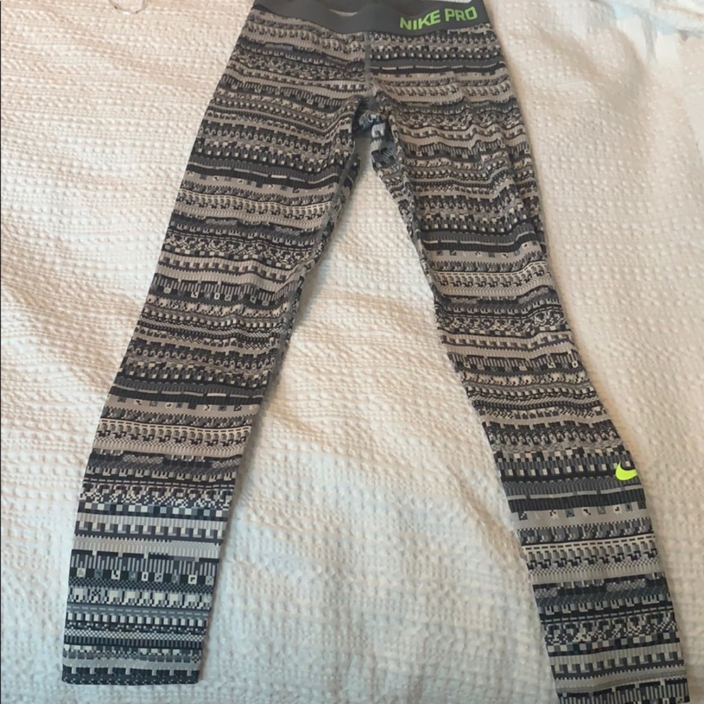 Nike Pro leggings